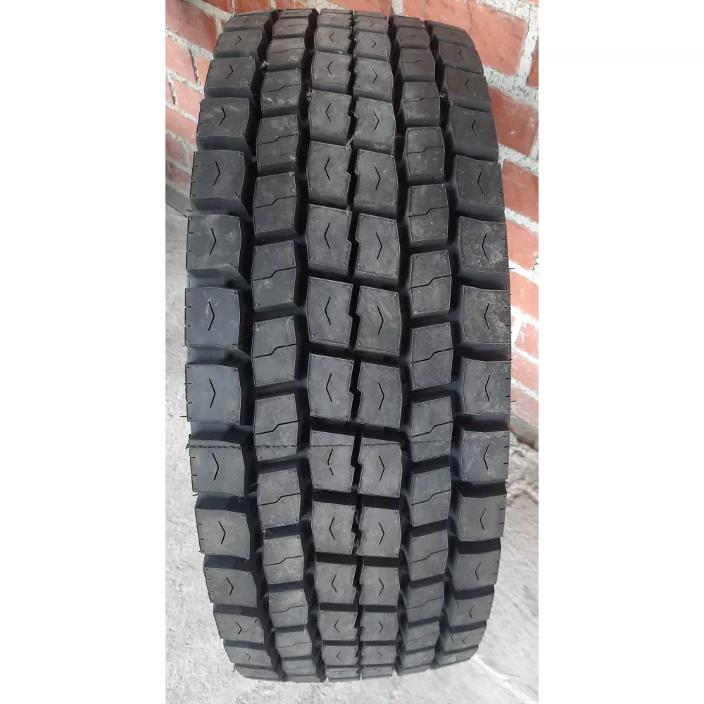 Грузовая шина 305/70 R19,5 Long March LM-329 18PR в Верещагино